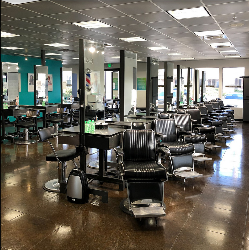 Paul Mitchell the School at 欧美三级片 - barber chairs and cosmetology chairs in background